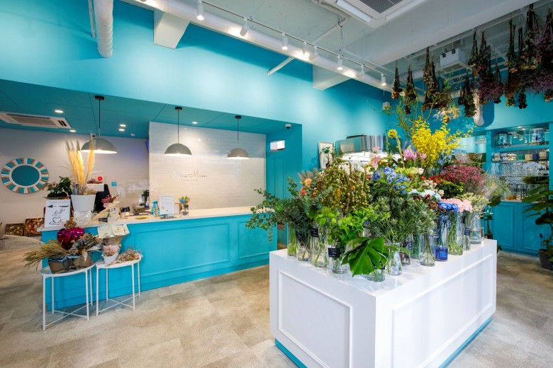 ブルームーン内観