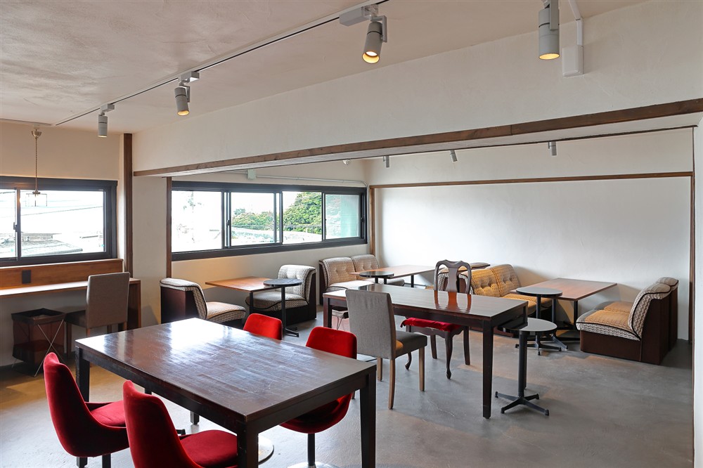 80ESPRESSO WAKAURABASE（ハル・エスプレッソ・ワカウラベース）の内観