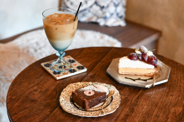 café and bar Le reposoir（カフェ＆バー ル ルポゾワール）