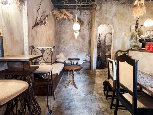 café and bar Le reposoir（カフェ＆バー ル ルポゾワール）