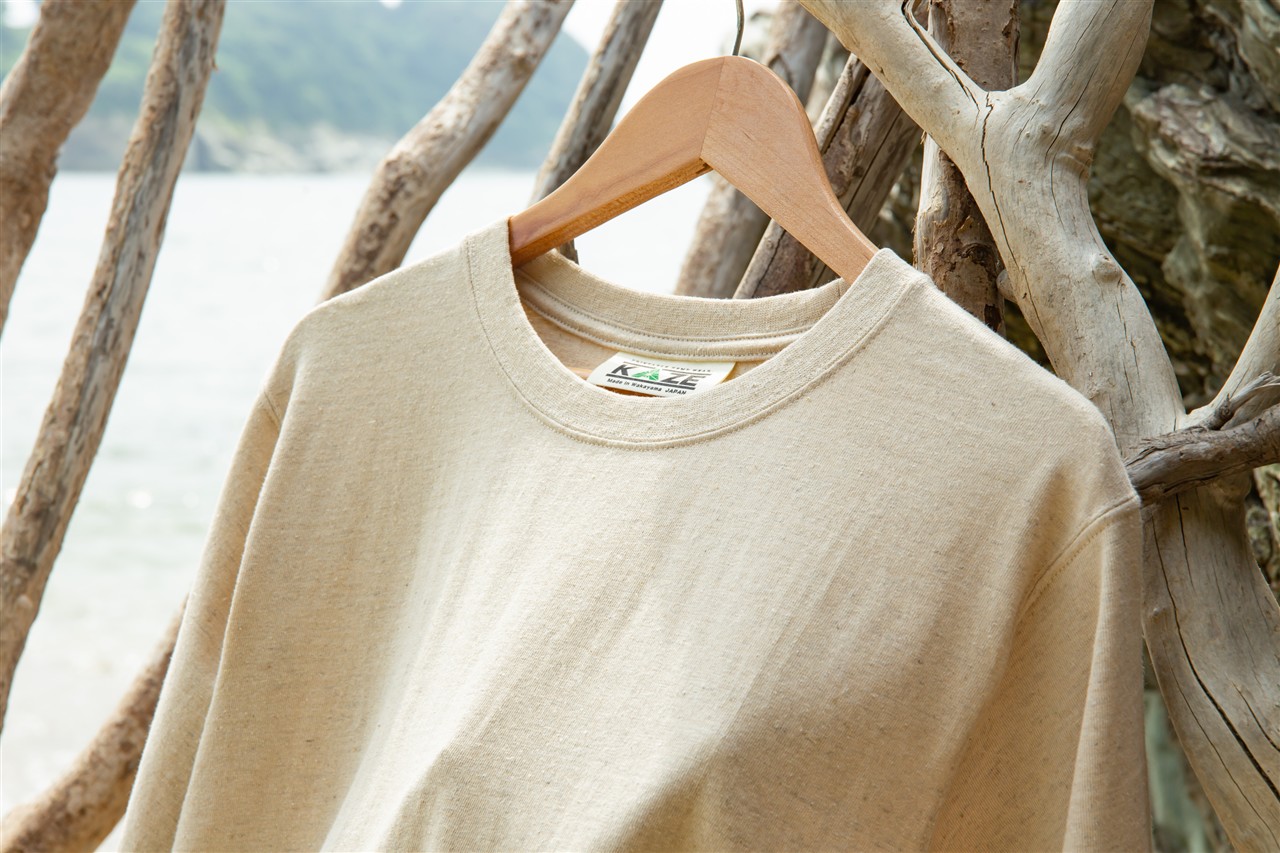 KAZEのTシャツ