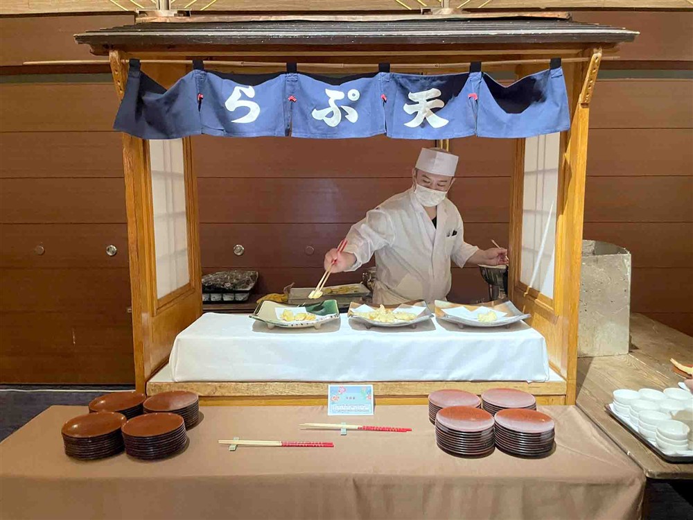 アバロームはわいあんバイキング