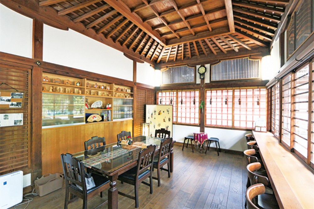 伊太祈曽_伊太祁曽神社_
木もれび店内