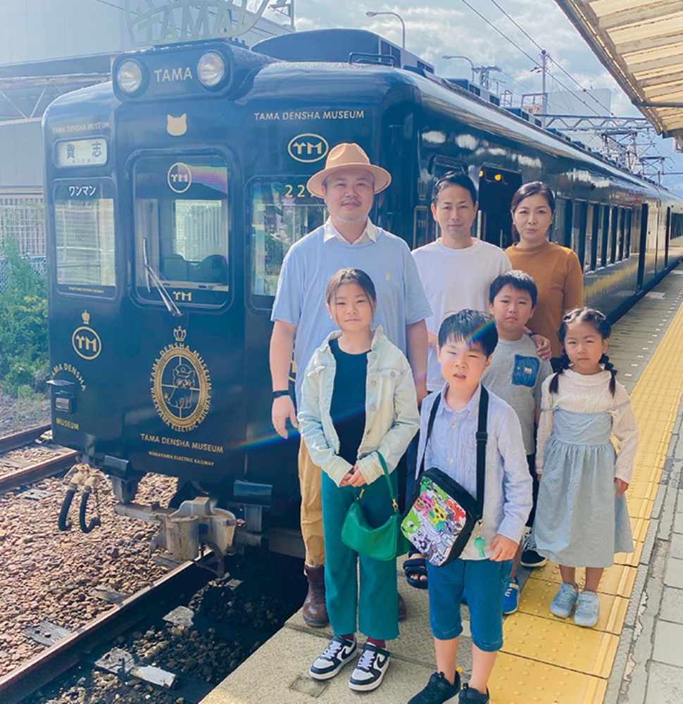 四季の郷公園トゥクトゥク_電車前_和歌山駅