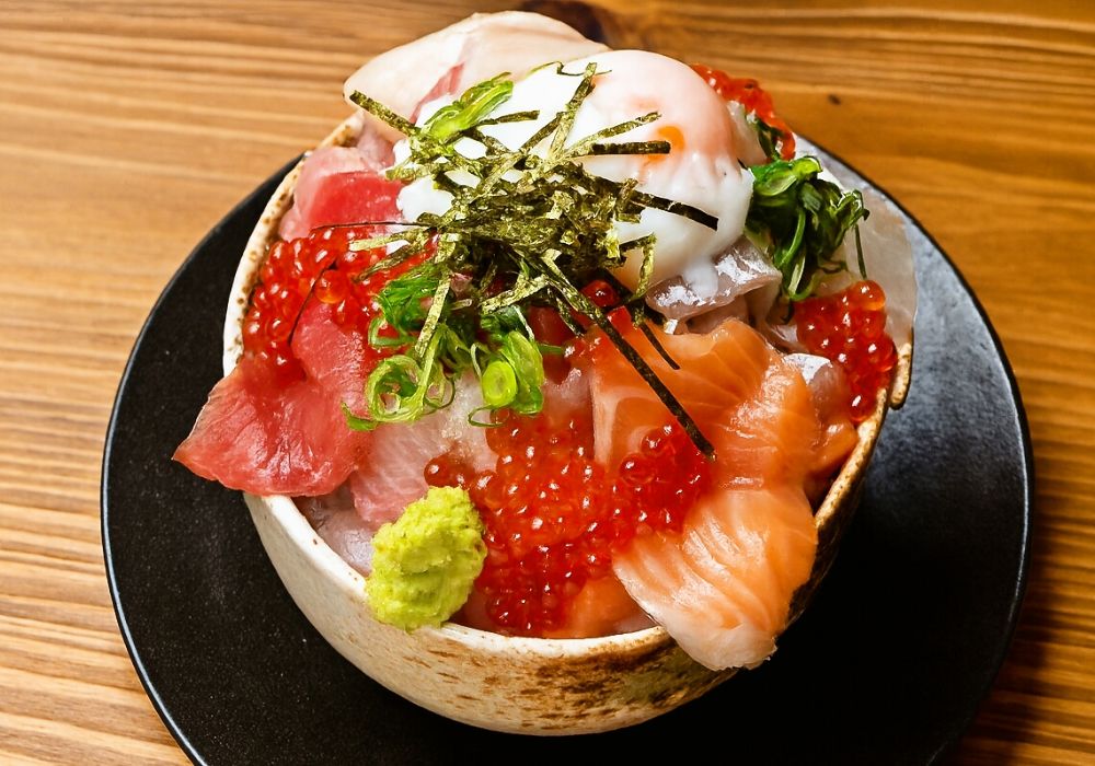 海鮮食堂つなや