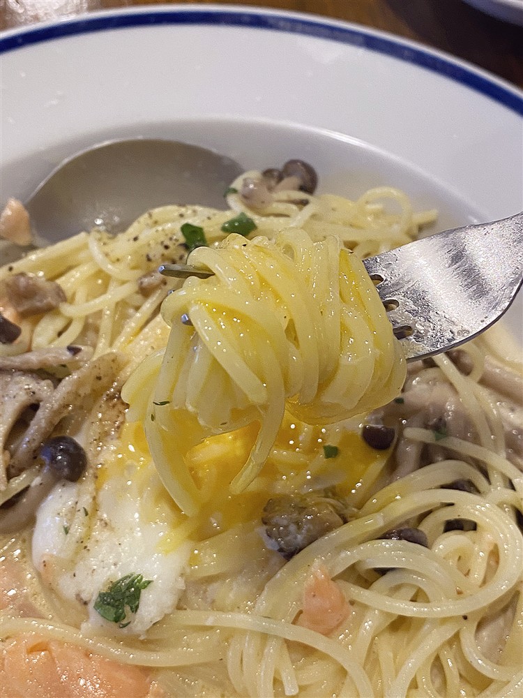 Ricordo（リコルド）スモークサーモンクリーム温玉