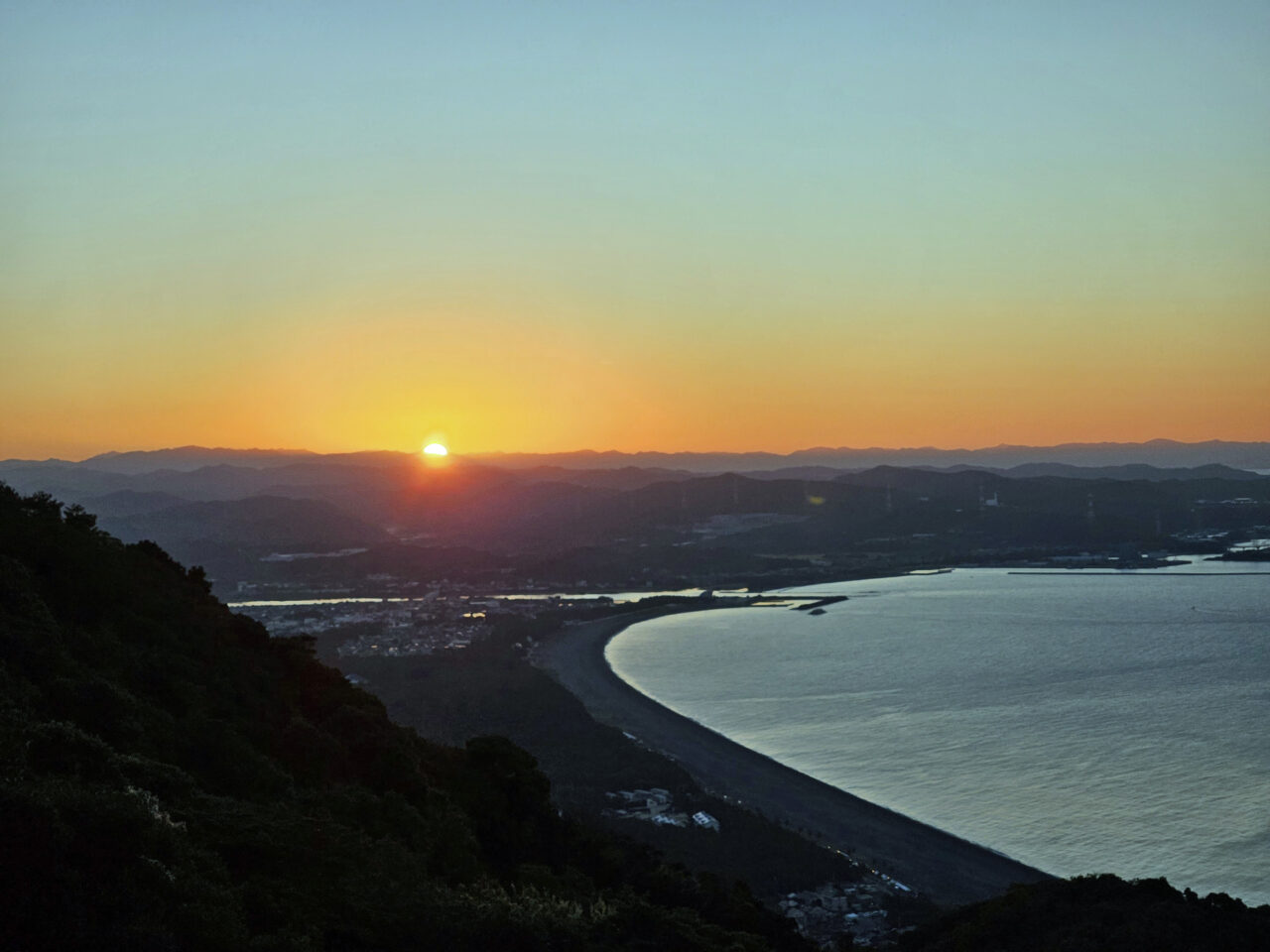 和歌山県日高町西山ピクニック緑地公園の初日の出
