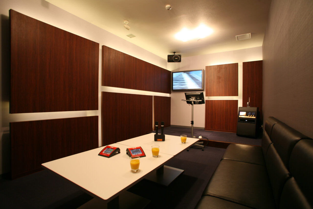 ふくろうの湯 カラオケルーム 宴