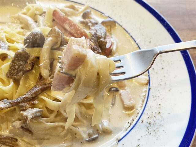 オンザコーナー_パスタポルチーニ