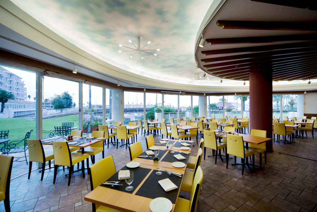 和歌山マリーナシティホテルカーロエカーラ内観