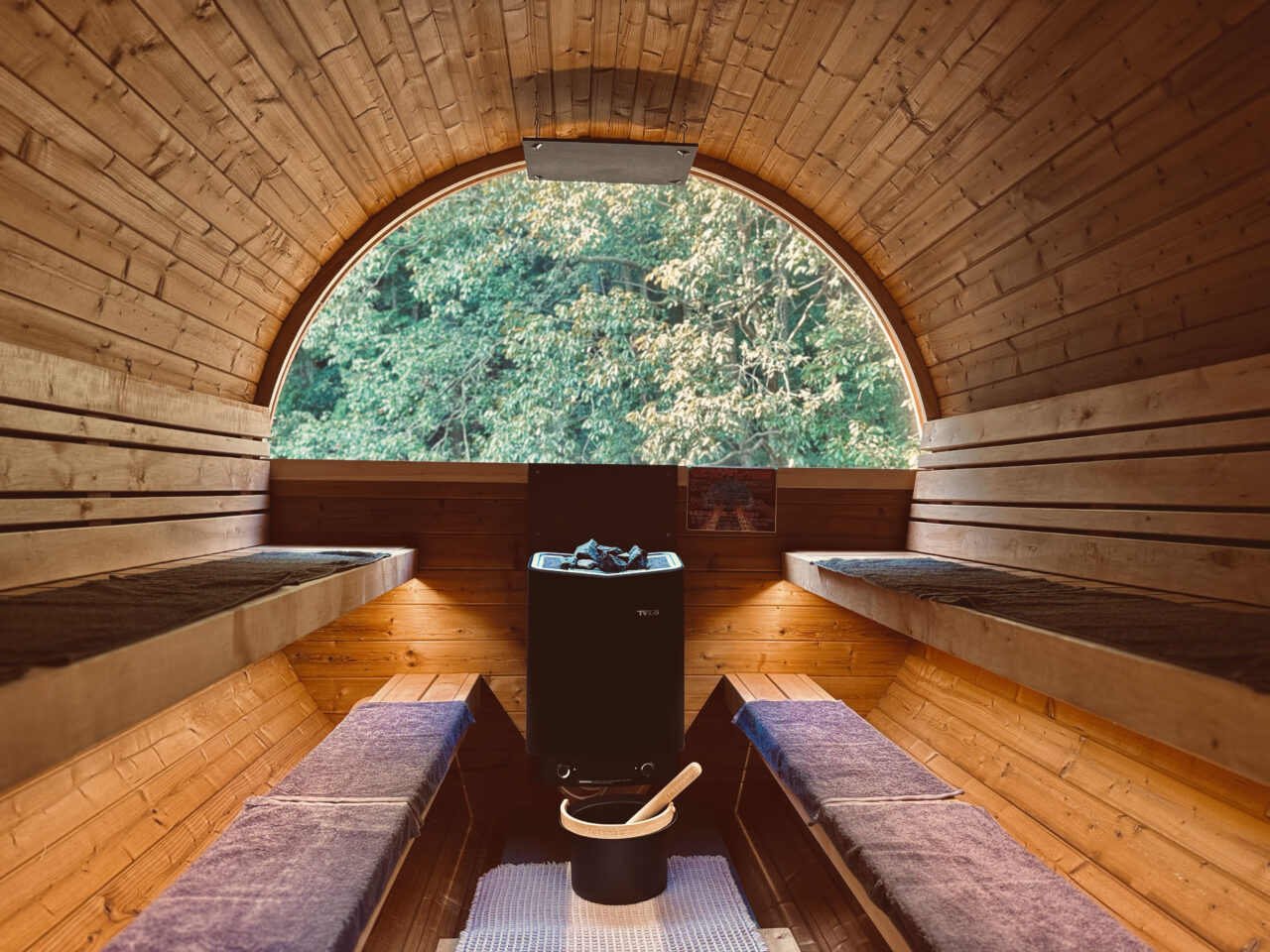 神通温泉のバレルサウナ