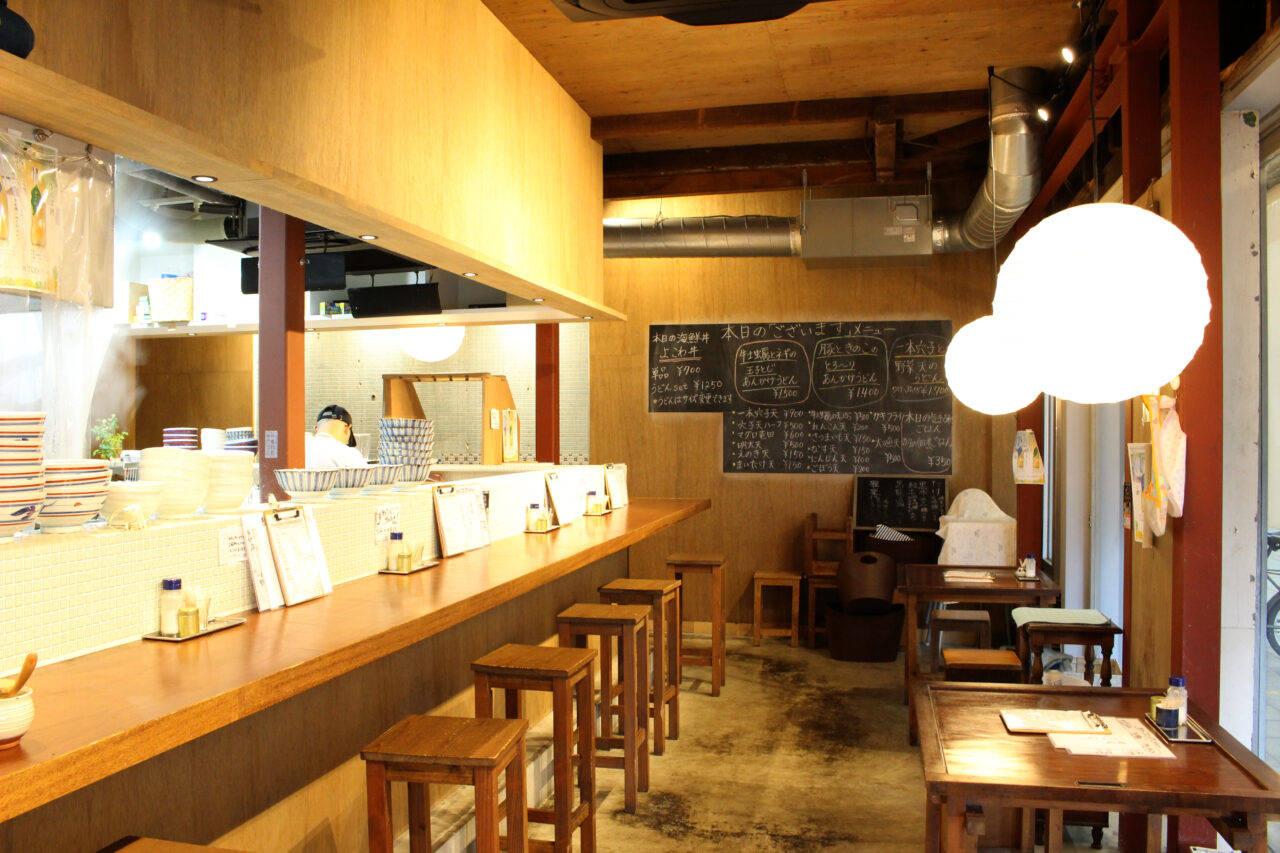 うどんの大田萬内観