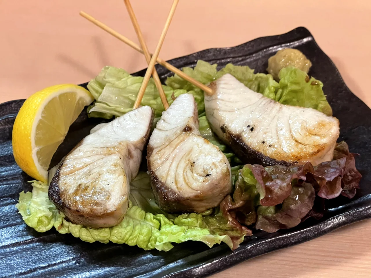 和歌山県田辺市炉端屋てるてるぼうずカンパチの串焼き