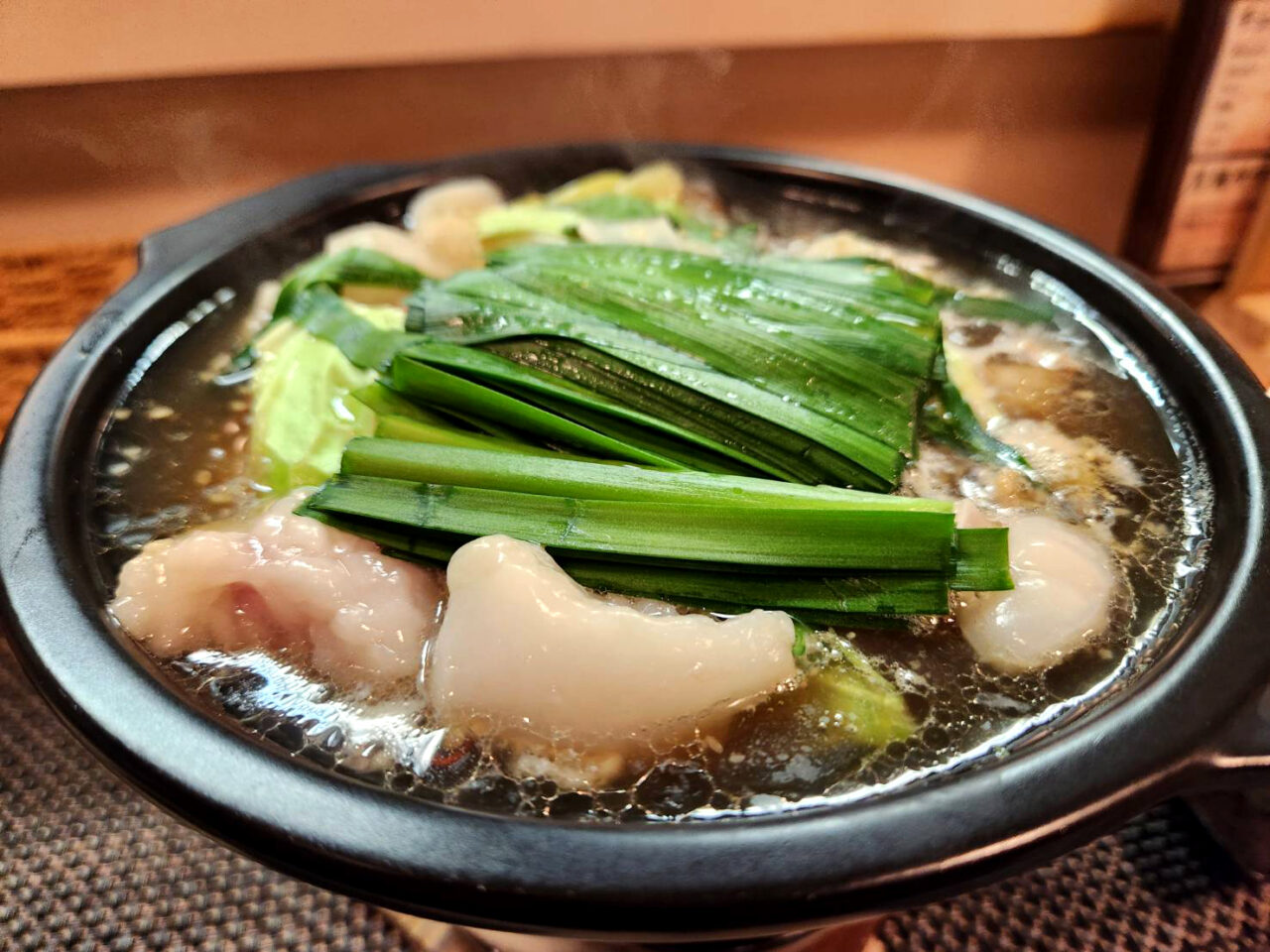 和歌山県田辺市炉端屋てるてるぼうずもつ鍋
